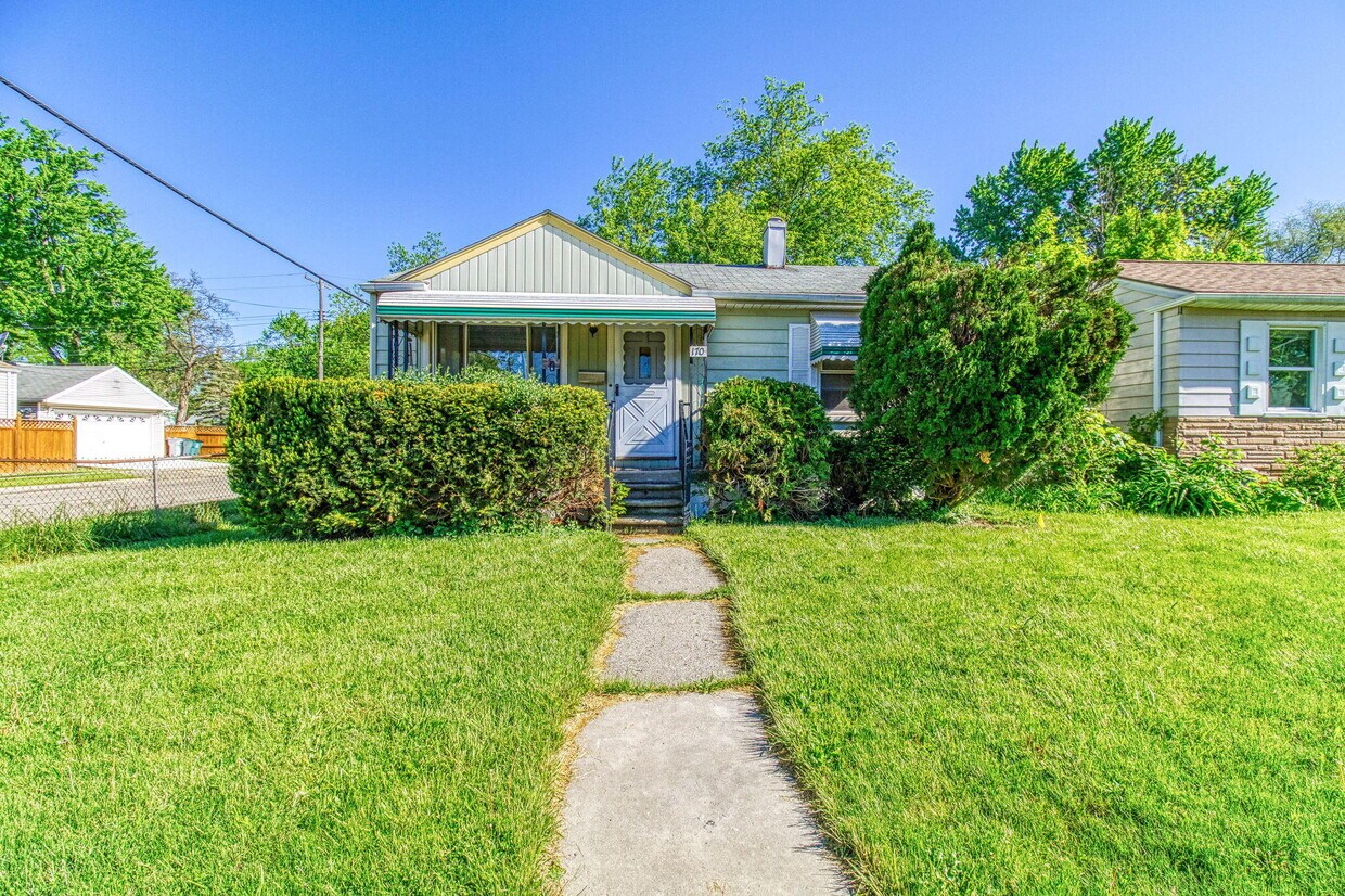 Foto principal - 170 W Maxlow Ave