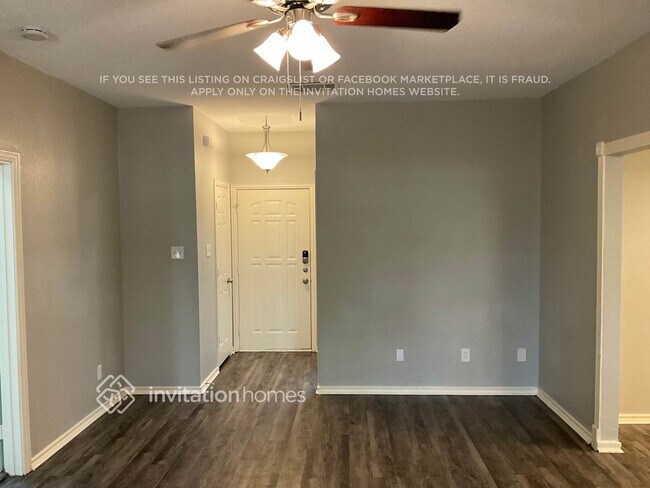 Foto del edificio - 6224 Vista Wood Dr