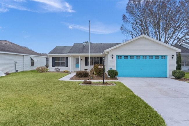 Building Photo - 807 Ramos Dr