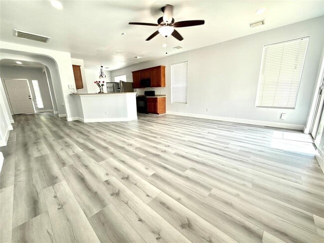 Building Photo - 1713 Bowerton Dr