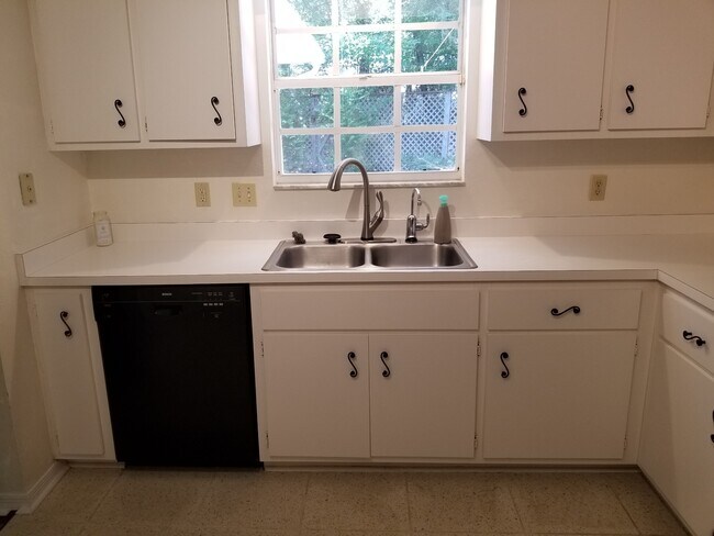Foto del edificio - 3928 NW 7th Pl