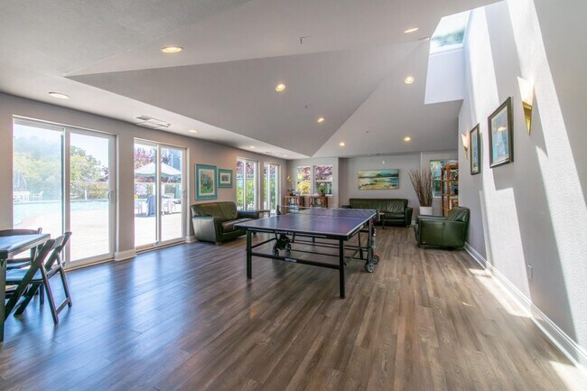 Building Photo - 720 Promontory Point Ln