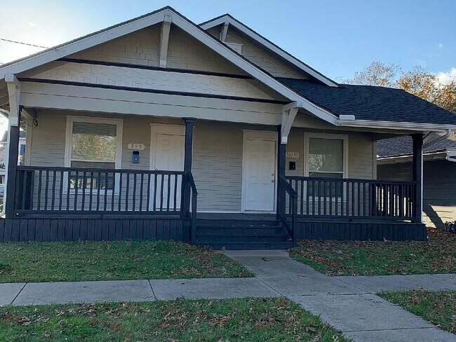 Foto del edificio - 803 N McKinney St