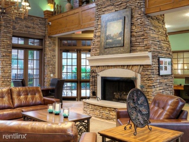 Foto del edificio - 15125 West Rd