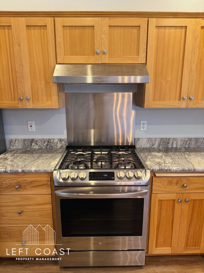 Foto del edificio - 6106 NE Oar Dr