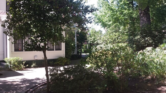 Foto del edificio - Beautiful Historic Home!