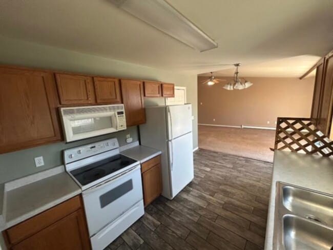 Foto del edificio - Cute Rancher!!