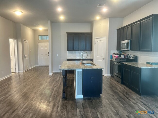 Building Photo - 1127 Kiskadee Branch Dr