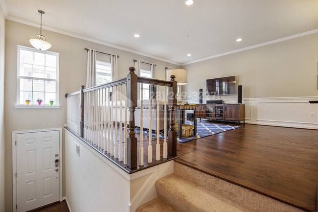 Building Photo - 1057 Red Clover Rd