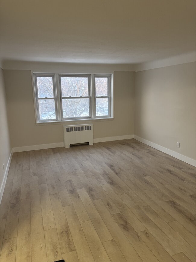 Photo du bâtiment - 280 Blake Blvd