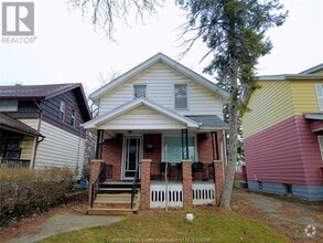 Building Photo - 360 Ellis St W