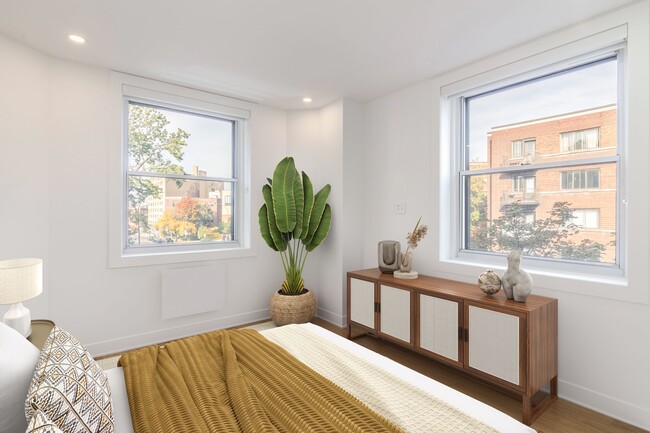 Building Photo - 5530 Cote Saint-Luc Road