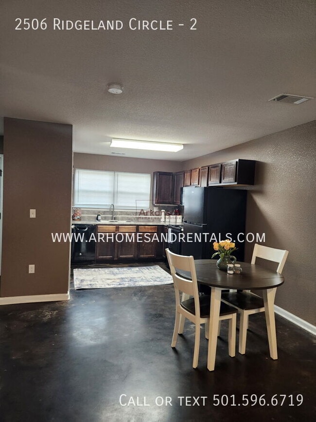 Building Photo - 2506 Ridgeland Cir