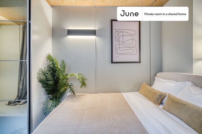 Foto del edificio - Room in Shared 6 bed/6 bath home