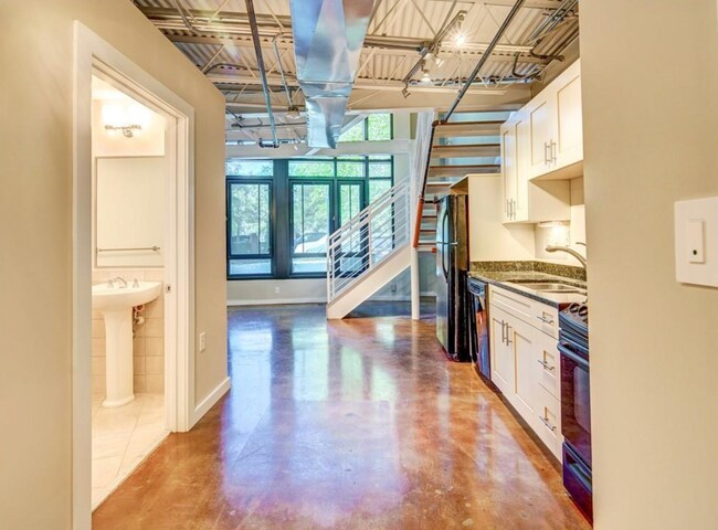 Photo - 415 St Pauls Blvd Townhome