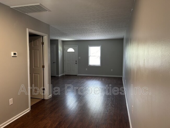Foto del edificio - 2637 US-11W