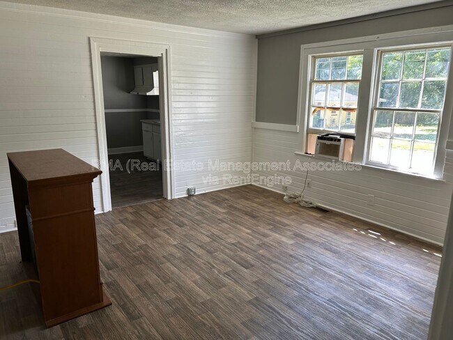 Foto del edificio - 102 Grady St