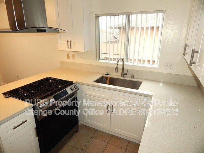 Foto del edificio - 16542 Kellog Cir