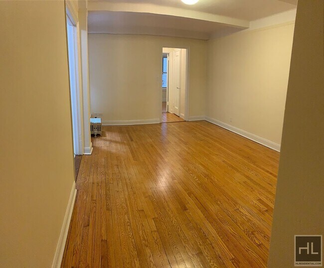 Building Photo - EAST 10 STREET