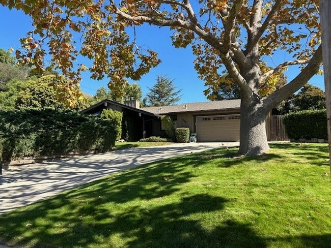 Building Photo - NEW PRICE – Move-In Ready Home with Expansive Yard & RV Parking