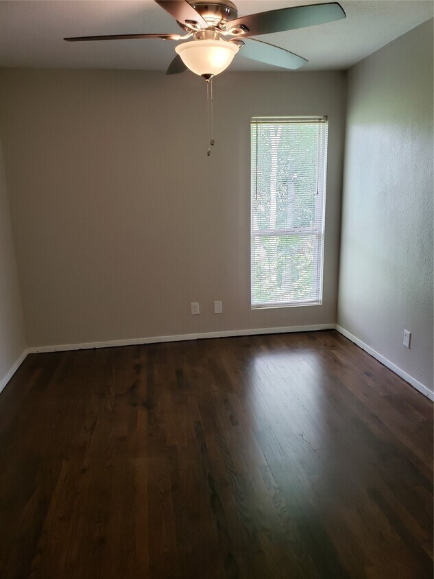 Foto del edificio - 2612 Mc Nay Dr