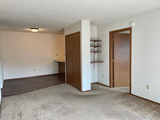Foto del edificio - 2 bed, 2 bath in South Fargo!