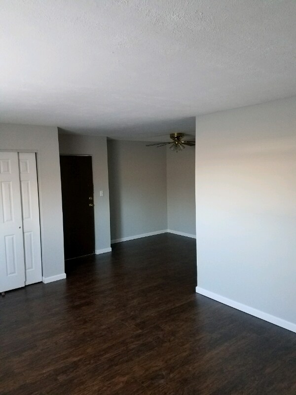 Foto del edificio - 403 County Line Rd