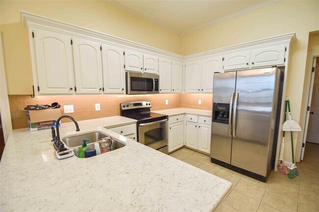 Building Photo - 115 Millhouse Drive