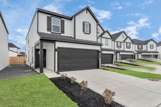 Building Photo - 12312 Maria Heights Ct