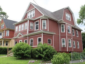 Building Photo - 460 Edgewood St