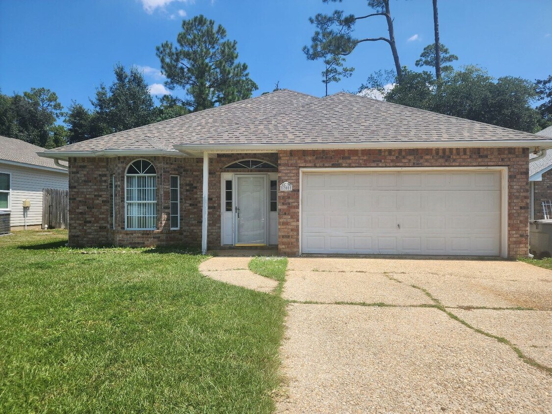 Primary Photo - Charming three-bedroom Home