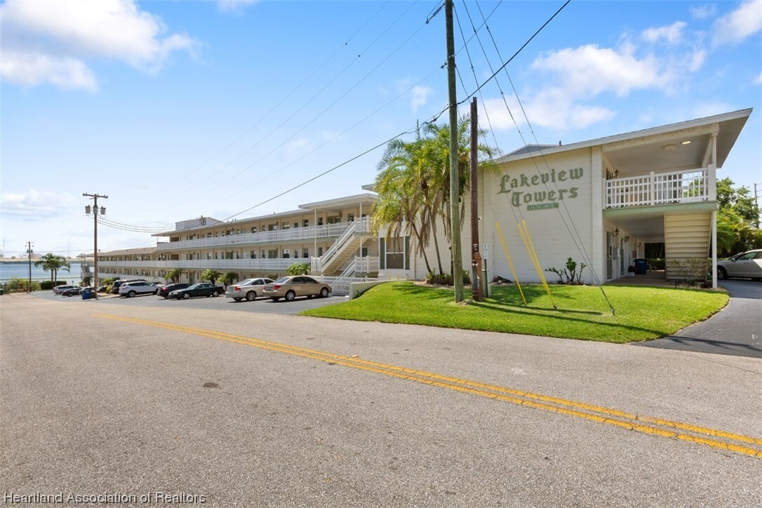 1801 Lakeview Dr Unit 212, Sebring, FL 33870 Condo for Rent in