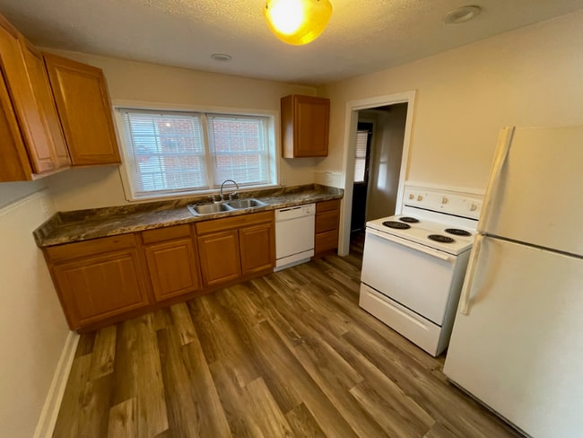 Building Photo - 5108 Venable Ave