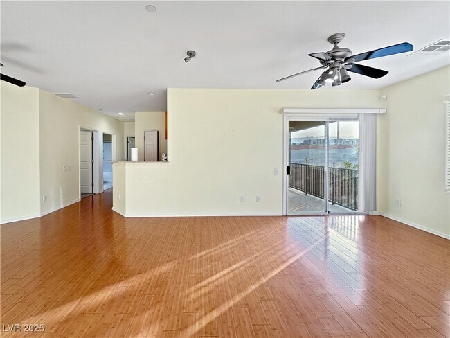 Foto del edificio - 6868 Sky Pointe Dr