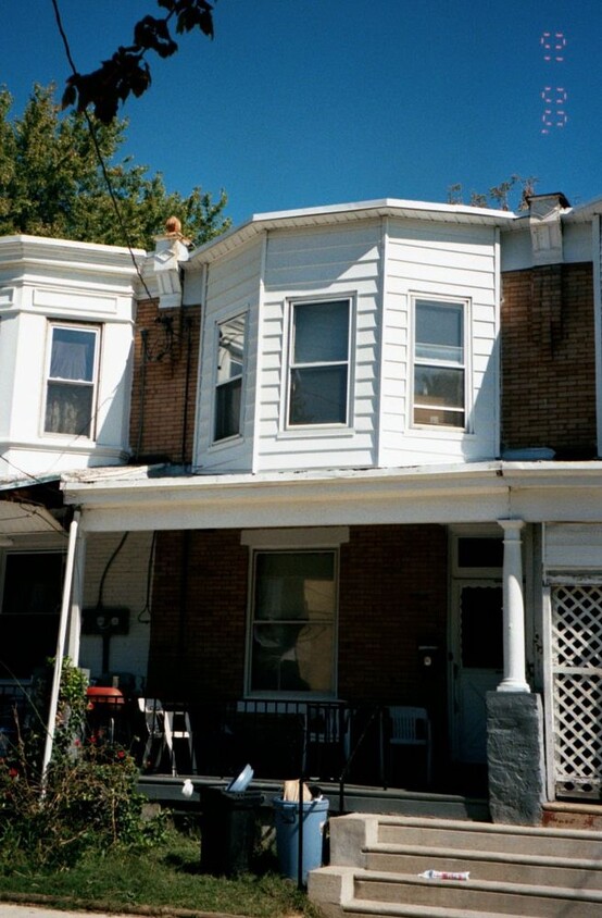 Primary Photo - 915 Maple Terrace