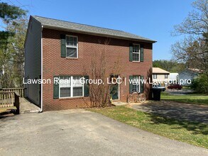 Building Photo - 5506-5508 Woodland Ln