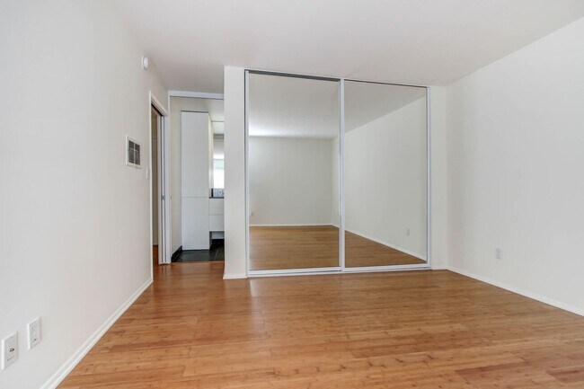 Foto del edificio - 117 Pacific St