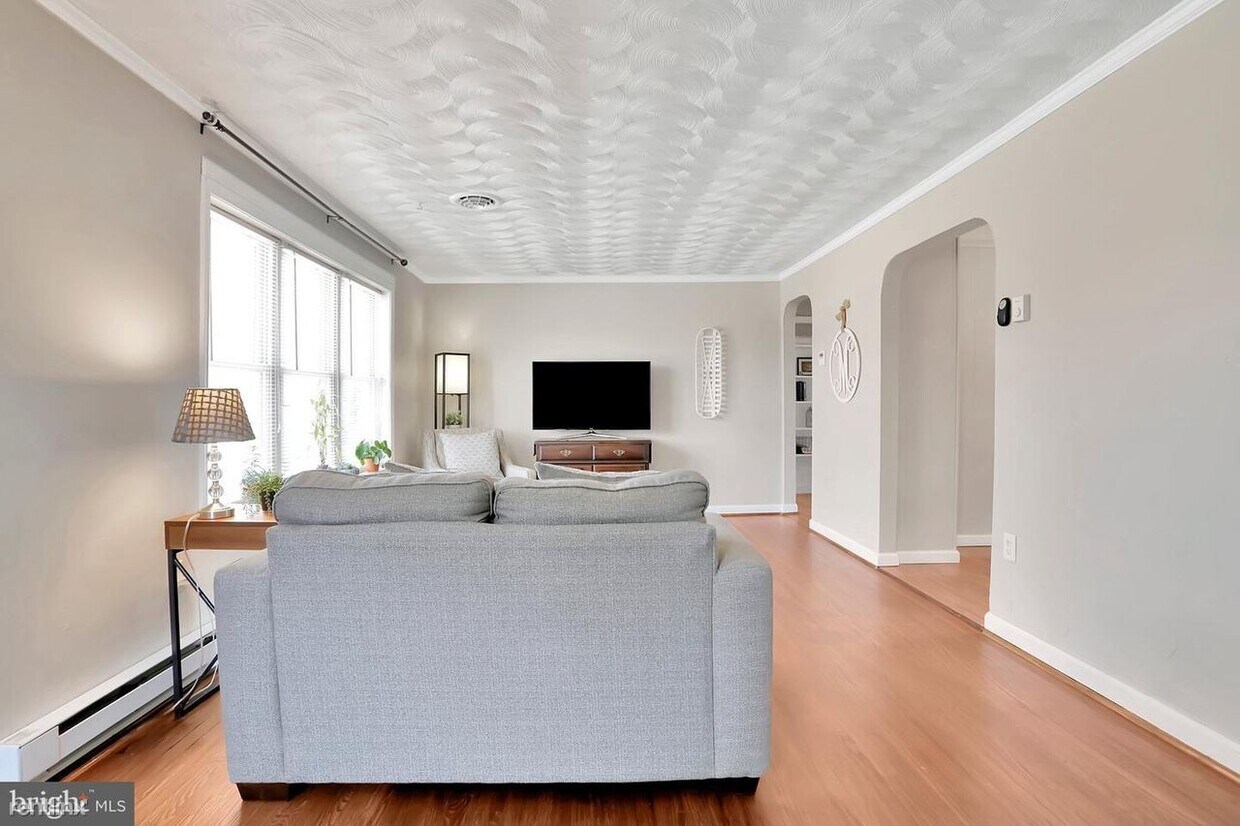 Primary Photo - 2 br, 2 bath Condo - 216 E 4th Ave