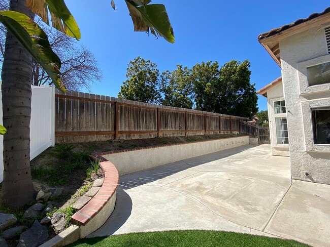 Building Photo - 1028 Gallery Dr