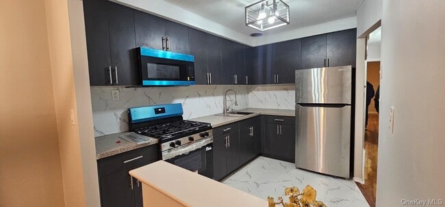 Foto del edificio - 260-16 Hillside Ave.