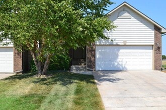 Building Photo - 6022 E Ironhorse Cir