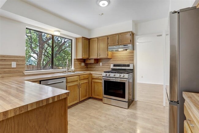 Building Photo - 12022 Cherie Dr