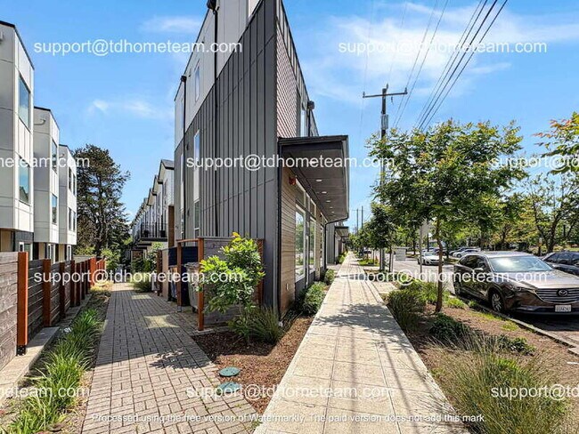 Building Photo - 7118 Beacon Ave S