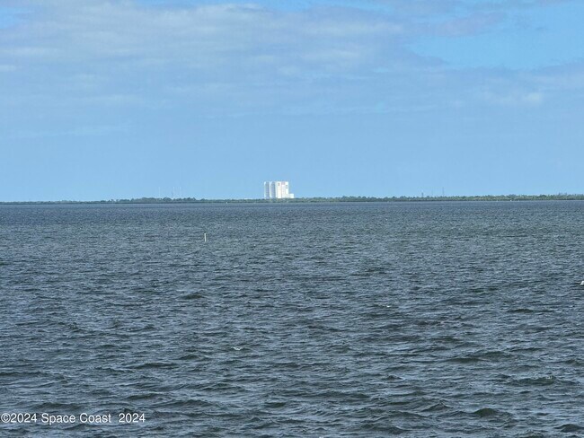 Foto del edificio - 6850 US-1