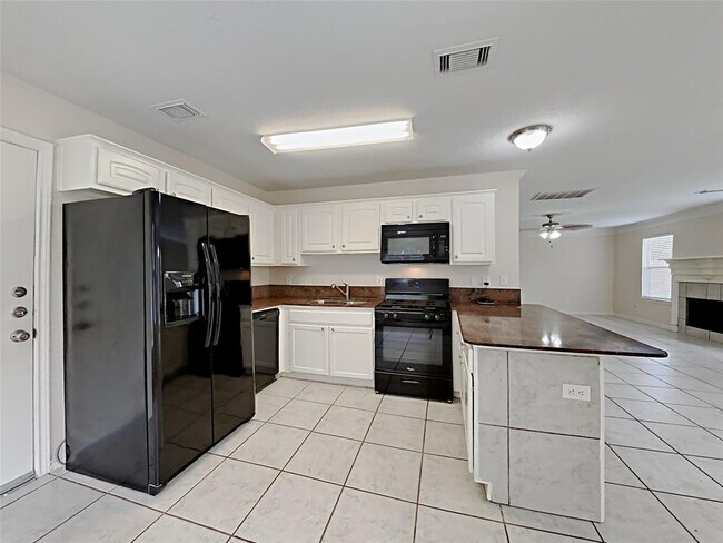 Building Photo - 21618 Windsor Castle Dr