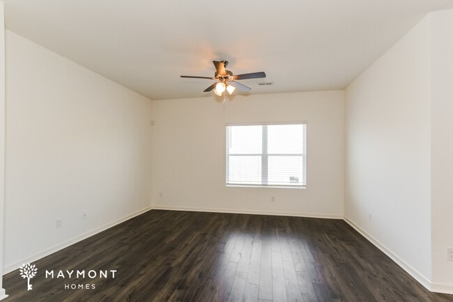 Building Photo - 5697 Timber Leaf Lp