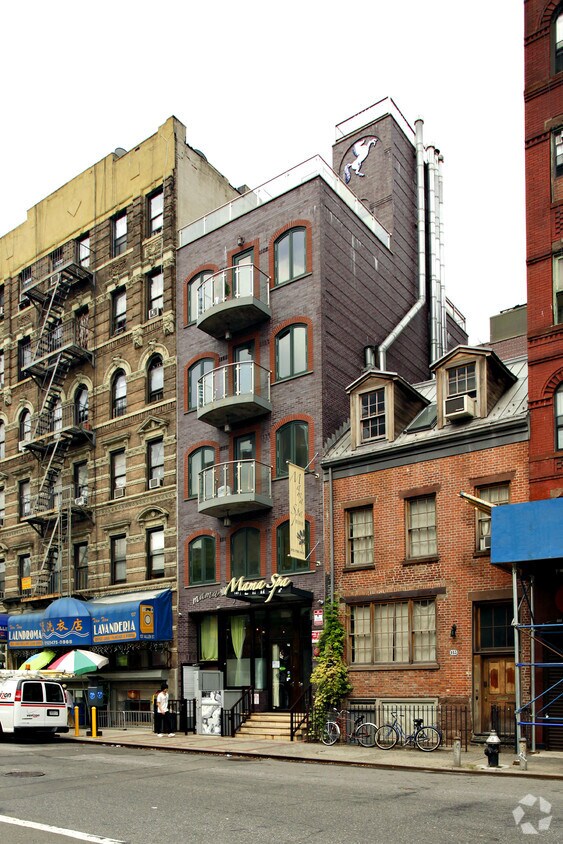 Foto principal - 141 Allen St