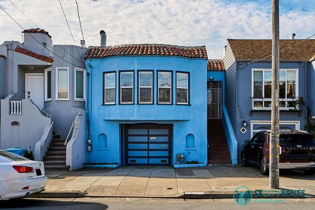 Outer Sunset: Updated Single Family Home w/ Bonus Rooms, Deck, Yard, Garage, EV Charger, Power Wa... - Outer Sunset: Updated Single Family Home w/ Bonus Rooms, Deck, Yard, Garage, EV Charger, Power Wa...