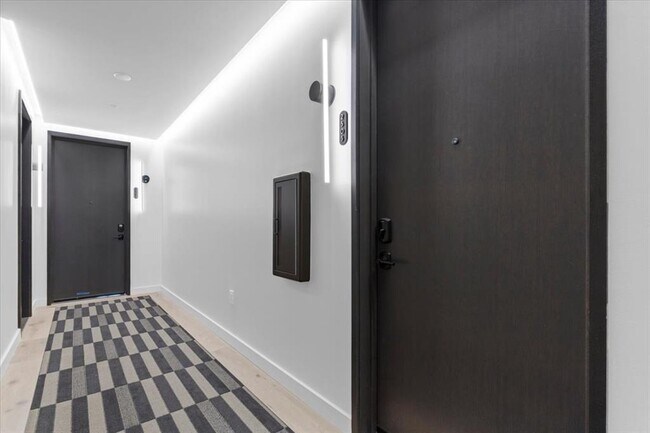 Foto del edificio - 610 Davis St