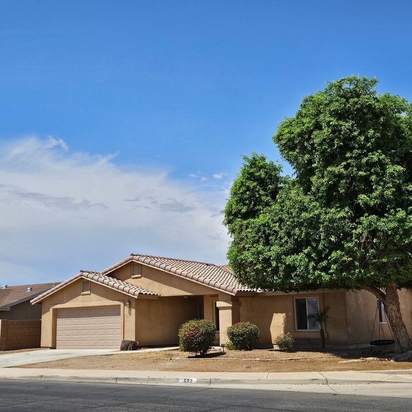 Primary Photo - Updated rental on corner lot